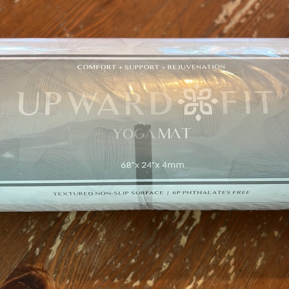 NWT Upward Fit Yoga Mat - Picture 2 of 2